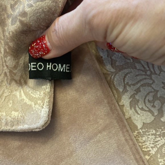 🌹Romeo Home Velvet 4pieces set Rectangular textured design and solid back pink - Picture 12 of 15